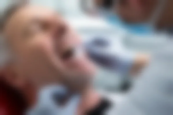 南阳博恩口腔门诊推出牙齿美白优惠活动：原价980元起现仅需680元起，助您实现迷人微笑的优异机会！