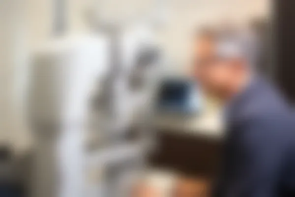 异色性虹膜睫状体炎可能引发哪些重的并发症？深入了解其潜在影响与风险