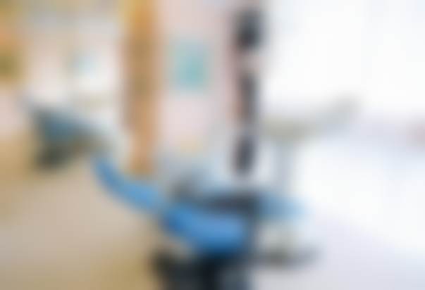 四、广州美莱医疗美容黎小间医生坐诊医院