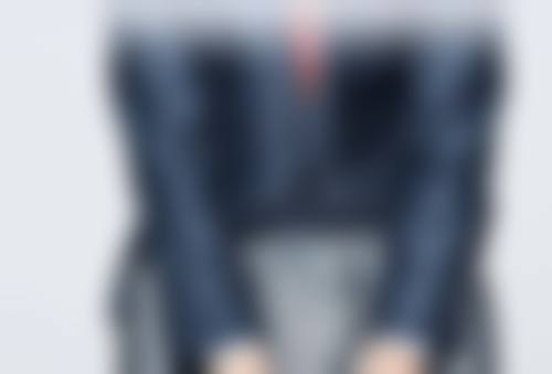 假体隆胸后外扩怎么修复？可通过调整假体位置、佩戴塑形胸衣等方法，助你重塑胸部形态！ 