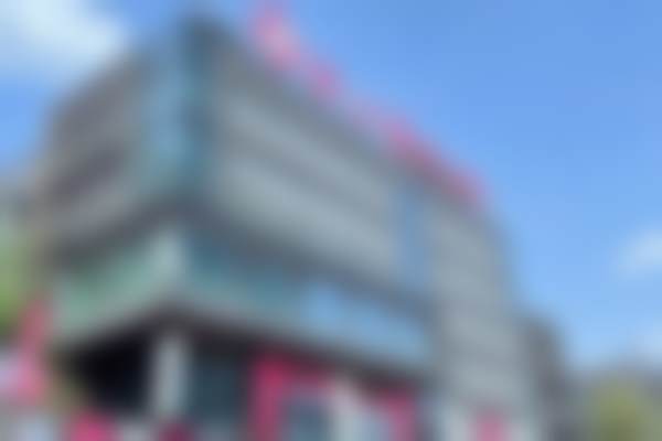 七、重庆松山医院医学美容李新医生怎么预约？